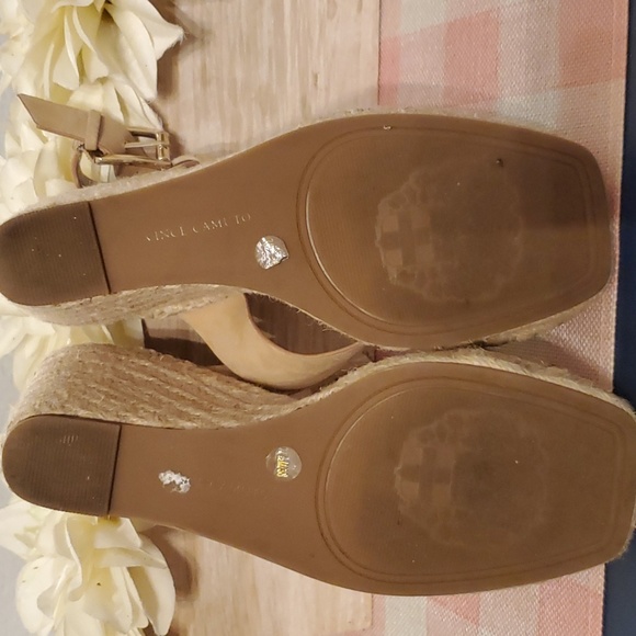 Vince Camuto wedges Nude Suede 7.5 strappy - Picture 6 of 8